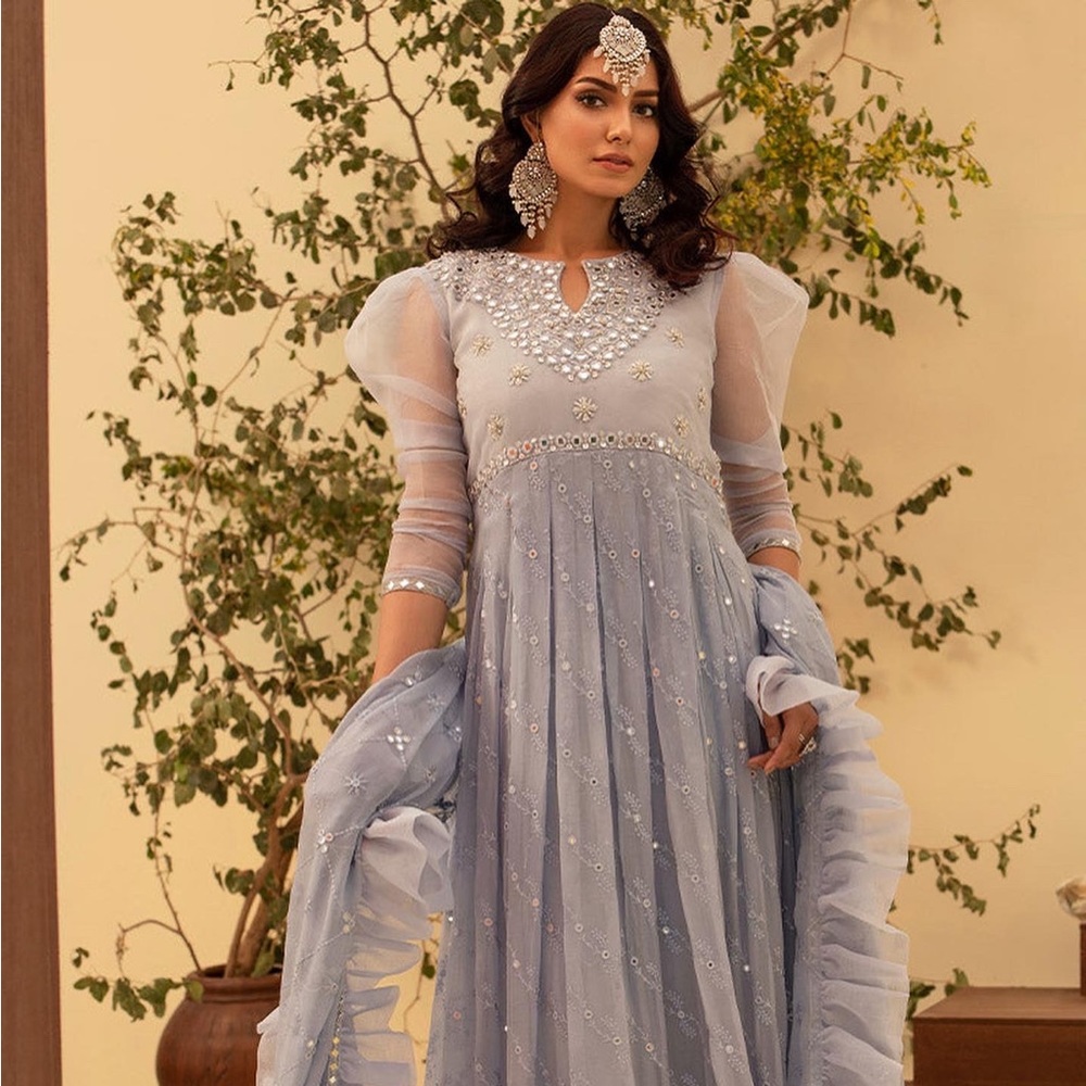 Chic branded chiffon dress. Size small three pieces